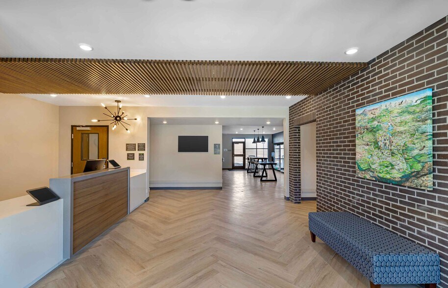 Building Photo - Furnished Studio-Denver International Airport