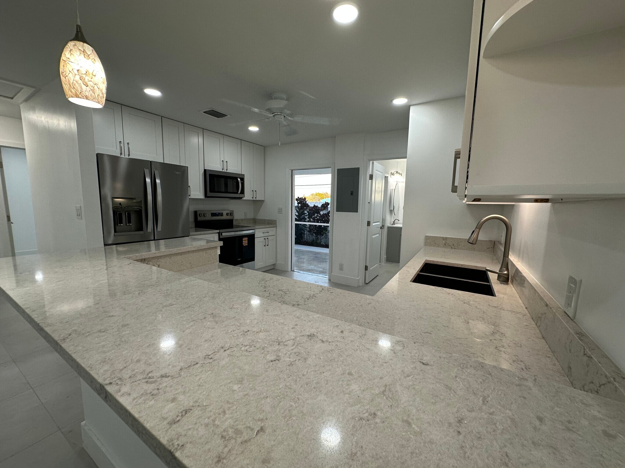 Building Photo - 2112 Garfield St