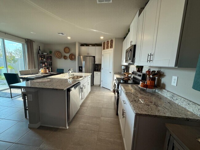 Building Photo - 3919 Radiant Mountain Dr