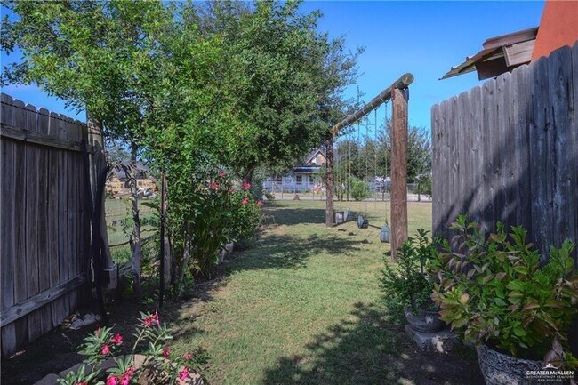 Building Photo - 16319 Eagle Pass St