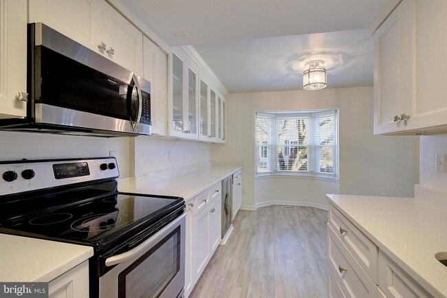 Building Photo - 1844 Sharwood Pl