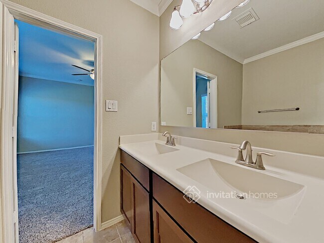 Building Photo - 11920 Summer Springs Dr