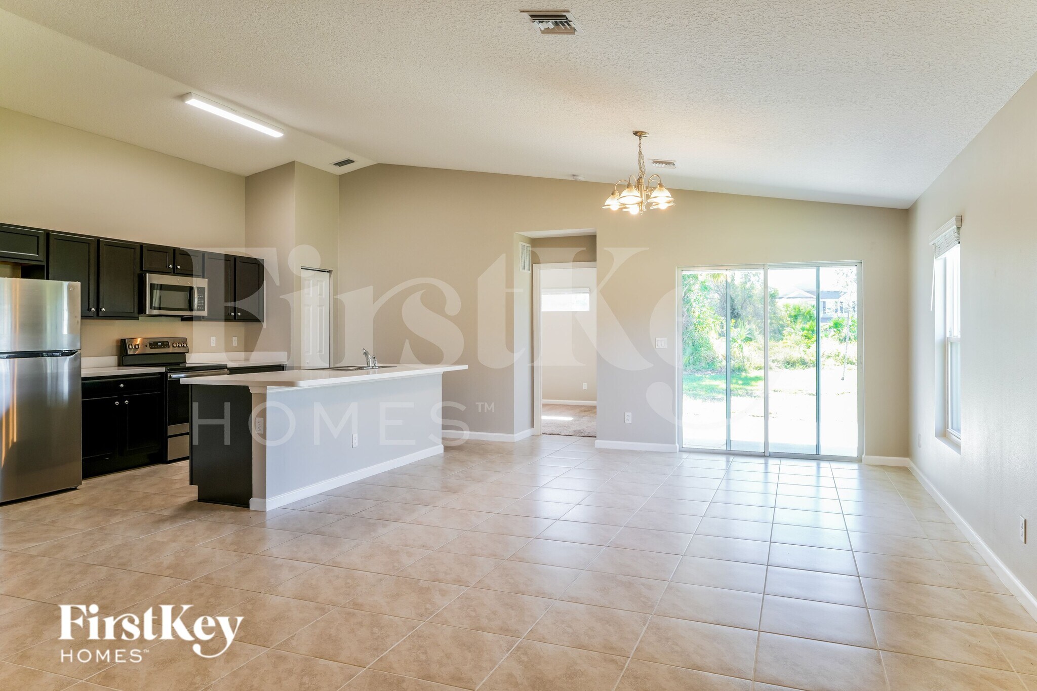 Building Photo - 1082 SW Bianca Ave