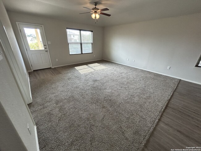 Building Photo - 15214 Pandion Dr