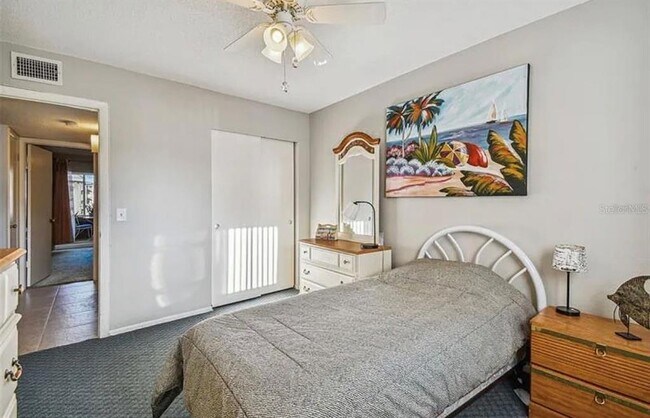 Building Photo - 2404 Florentine Way