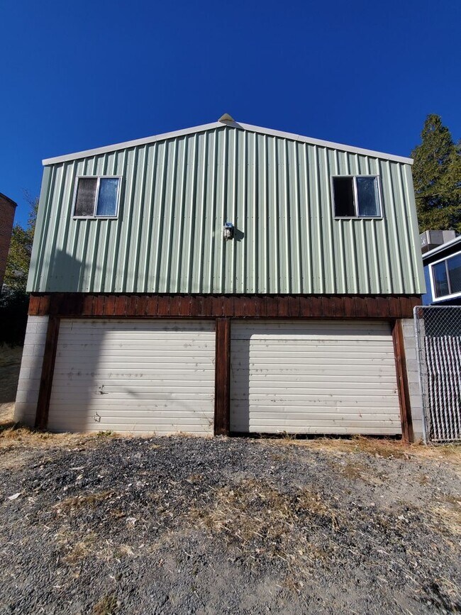 Building Photo - *Coming Soon*  2 Bedroom 1 bath home with bonus room garage and work shop