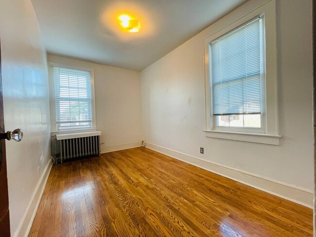 Building Photo - 119-39 7th Ave