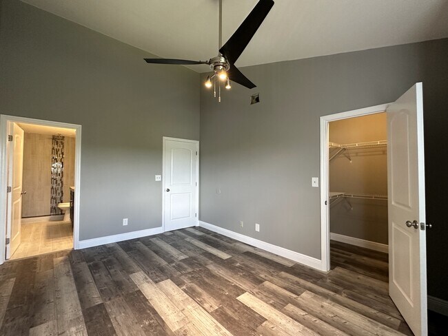 Building Photo - 3405 NW 44th St