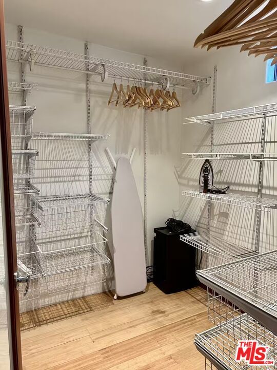 Building Photo - 3617 Maplewood Ave