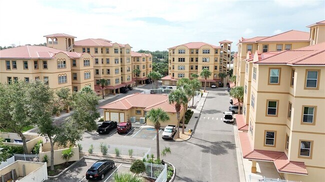 Building Photo - 612 Wells Ct
