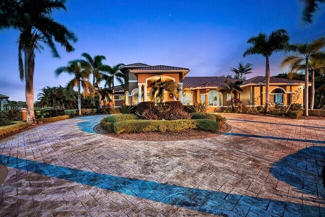 Building Photo - 5050 SW 166th Ave