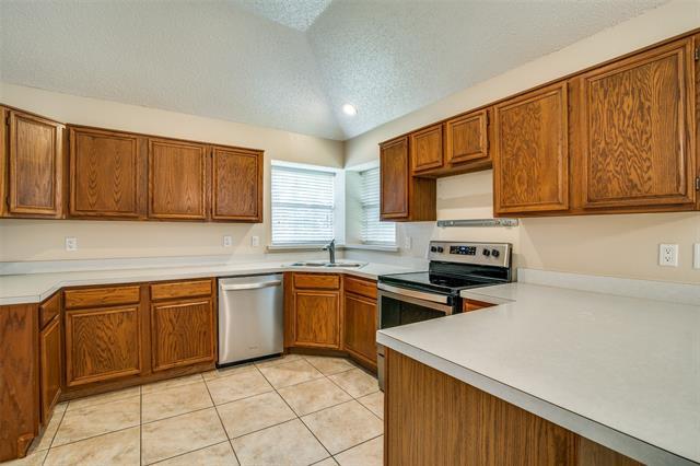 Building Photo - 1802 Elm Creek Dr