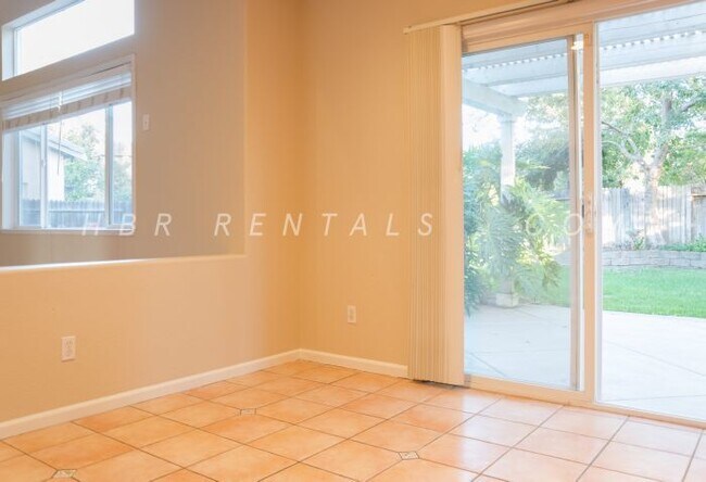 Building Photo - 1224 Crossroads Dr