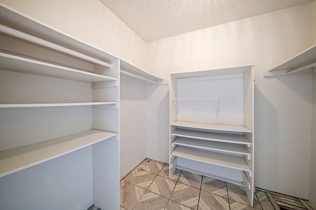 Building Photo - Charming 3 bedroom 2 bath in Escondido!