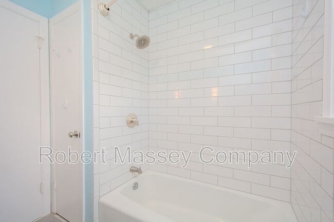 Building Photo - 1813 Crossgate Ln