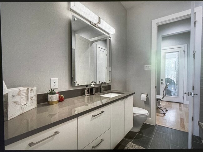 Building Photo - 3110 White Dove Dr