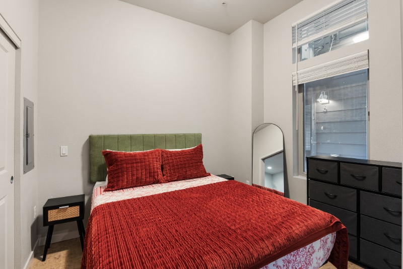 Building Photo - 1607 NW Davis St