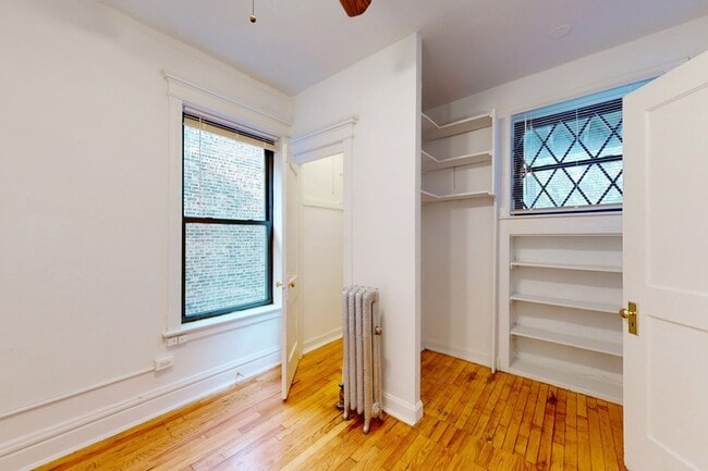 Floorplan - 5335-5337 S. Woodlawn Avenue