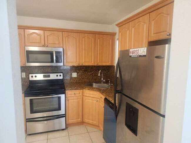 Primary Photo - 3813 Coral Tree Cir