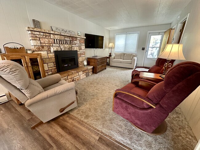 Building Photo - 5675 York Rd