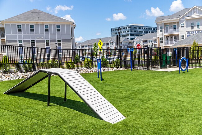 Building Photo - Bell Riverbend Village