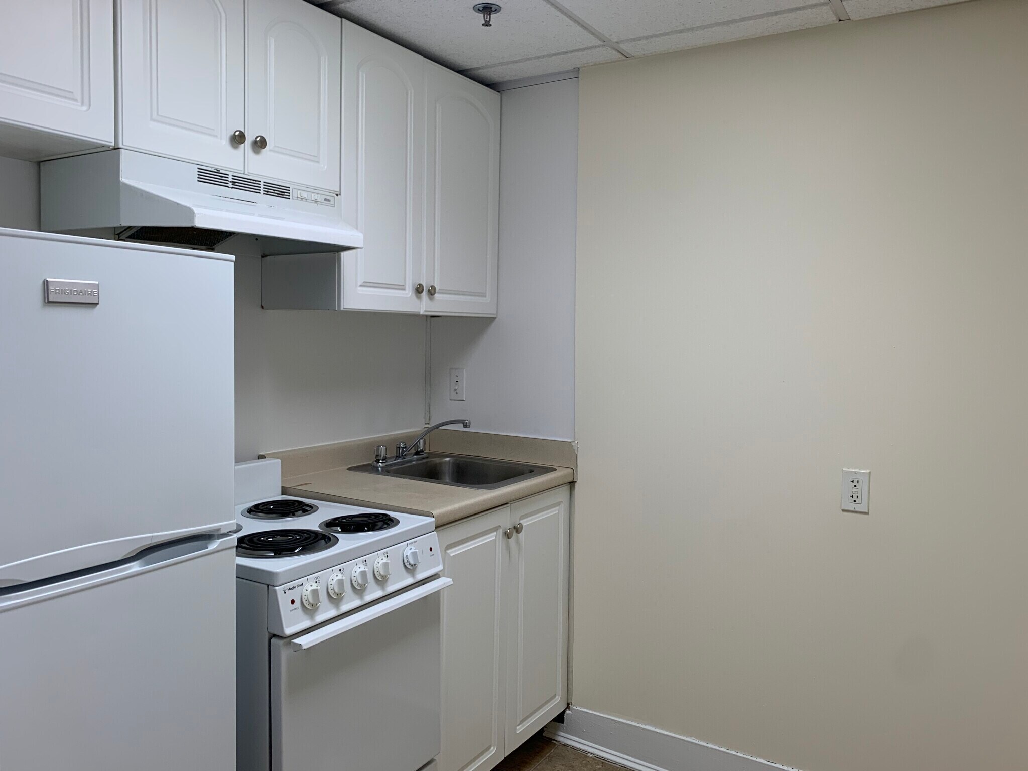 Building Photo - 62 Boylston St