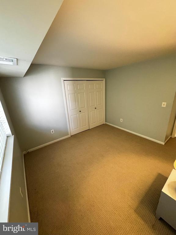 Building Photo - 1531 Colonial Dr