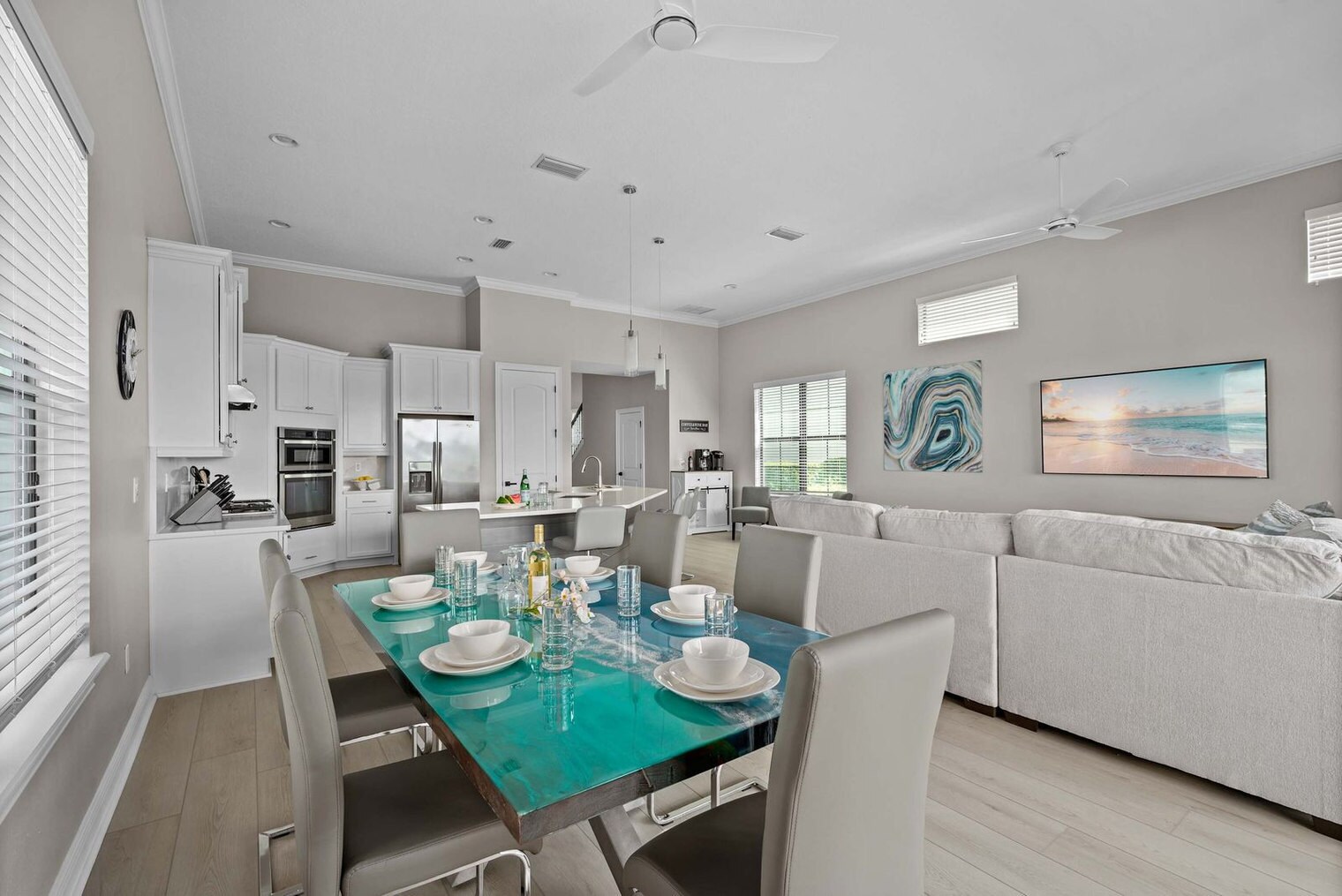 Building Photo - 834 Golden Bear Dr