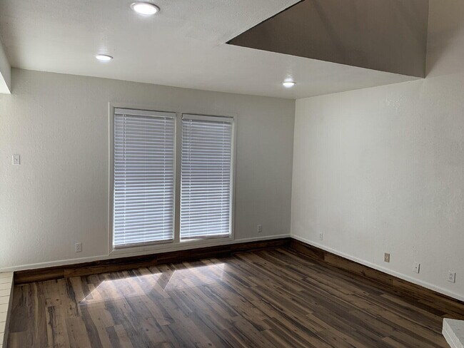 Building Photo - 7201 Memphis Ave