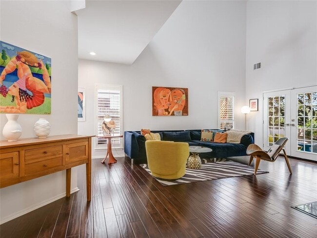 Building Photo - 4117 Bayberry Dr