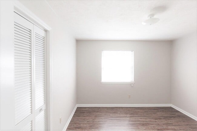 Building Photo - 671 Holyoke Ct