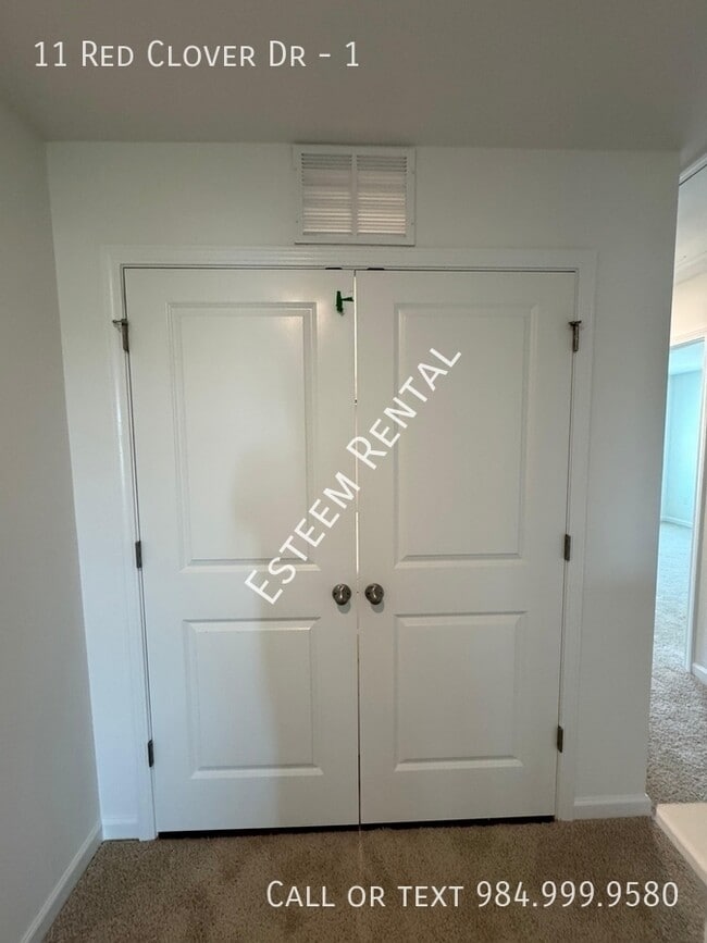 Building Photo - 11 Red Clover Dr