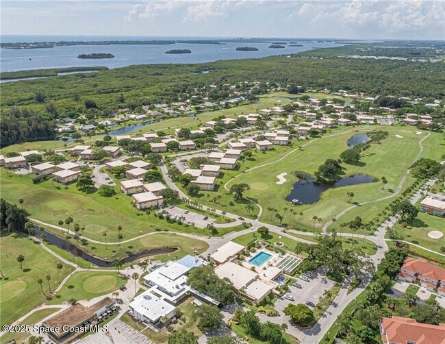 Building Photo - 47 Woodland Dr