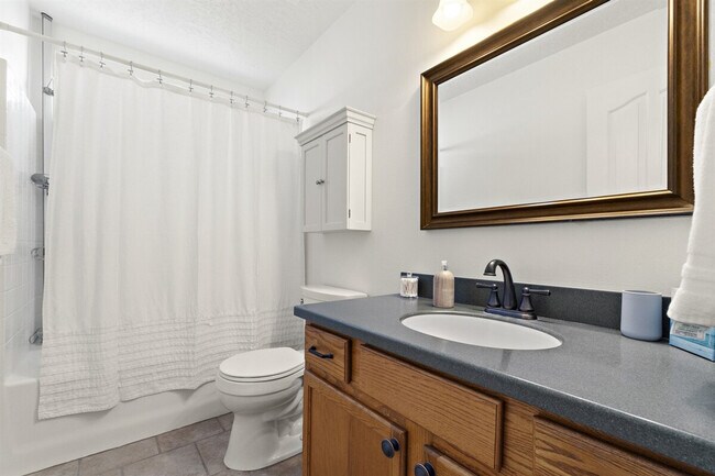 Building Photo - 9297 W Calico St