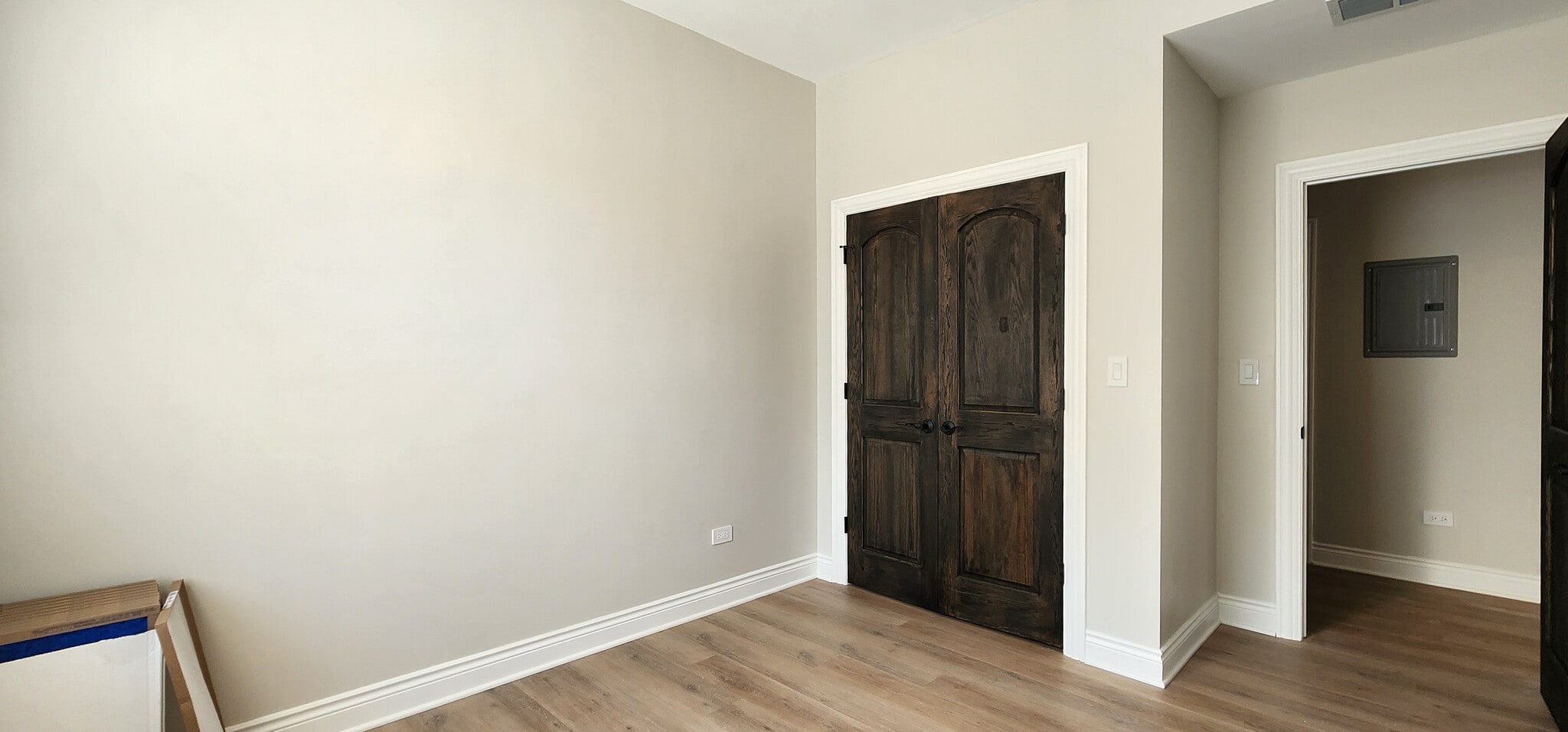 Building Photo - 2552 S Central Park Ave