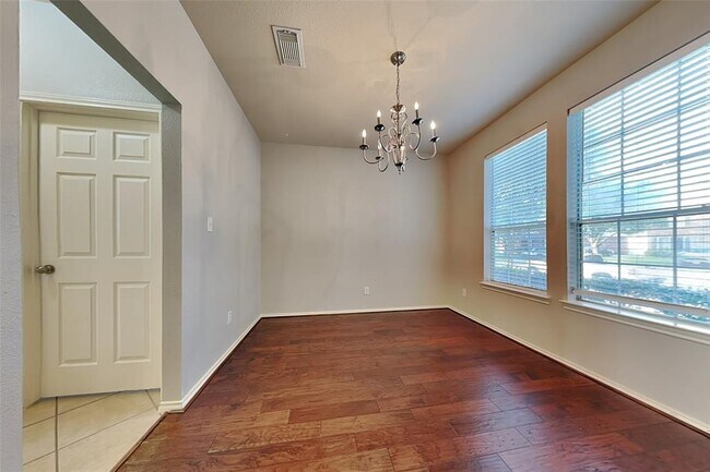 Building Photo - 11022 Pierce Valley Dr