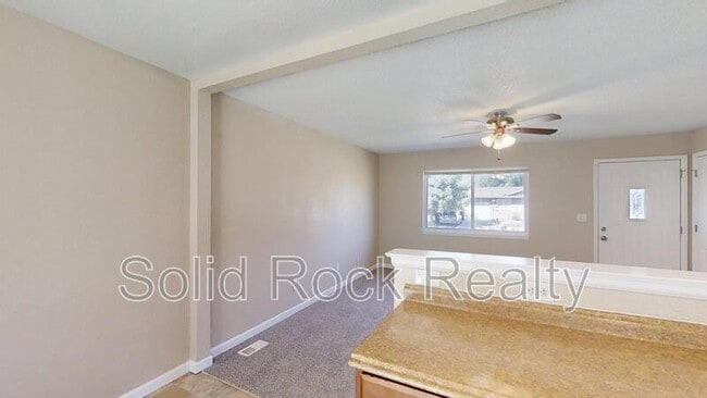 Building Photo - 2505 Gina Dr
