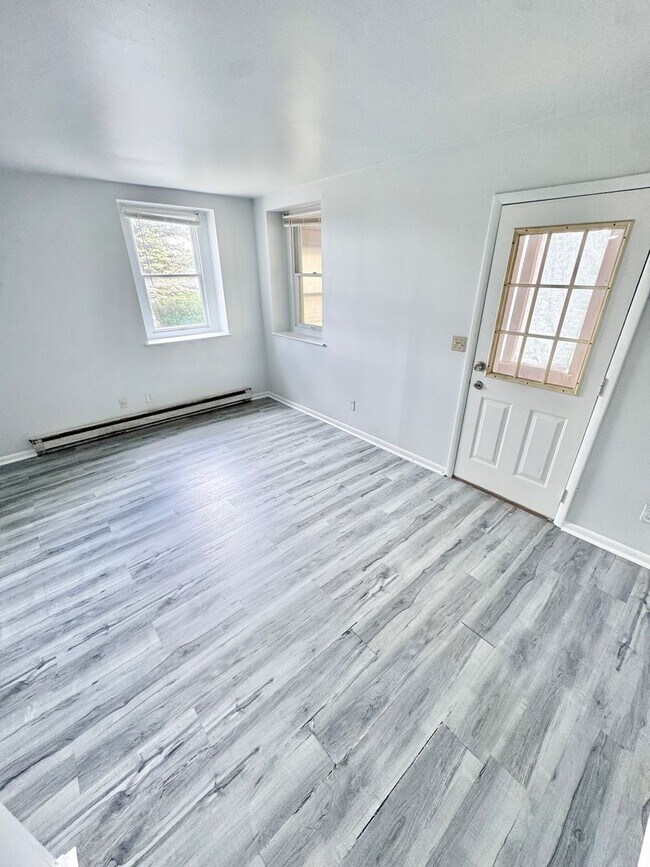 Building Photo - 8361 Schantz Rd