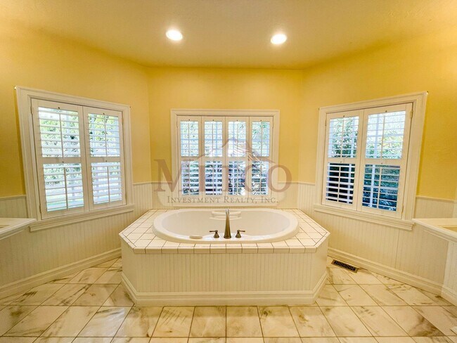 Building Photo - Charming Gilham Area Home Featuring 4 Bedrooms and 2 Baths!