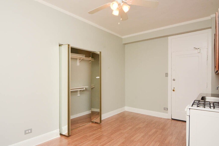 Building Photo - 3832 N Fremont St