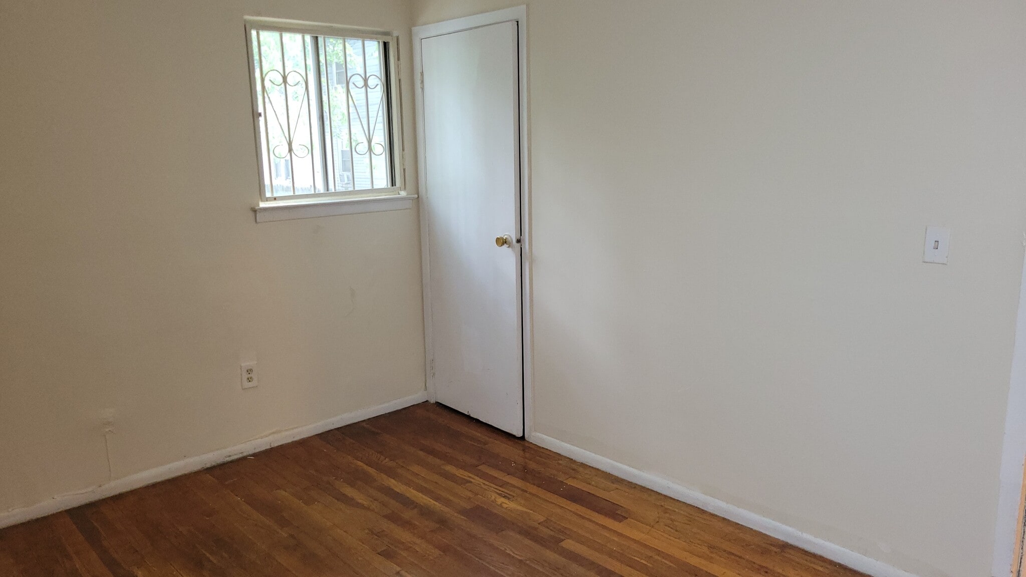 Master Bedroom - 110 Boylan St