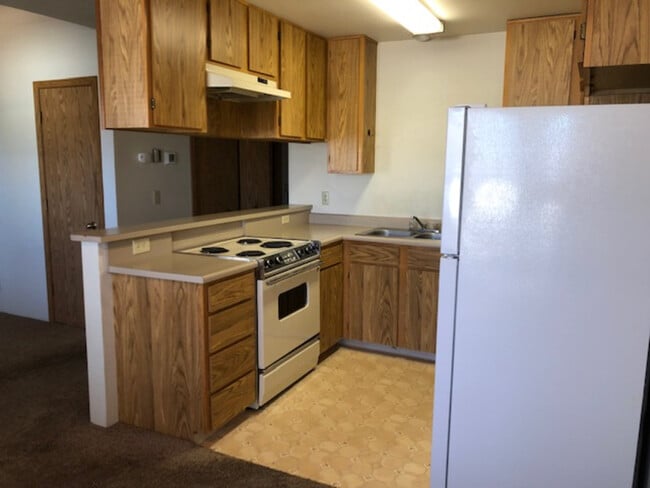 Building Photo - 475 Scenic Dr