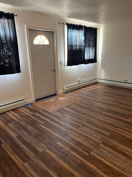 Building Photo - 86 Birdsall St