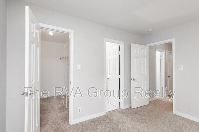 Building Photo - 11000 May Apple Terrace