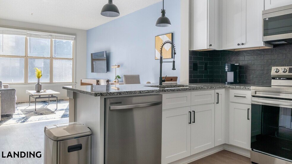 Building Photo - 49 Boulevard SE