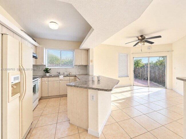 Building Photo - 130 SW 109th Ave