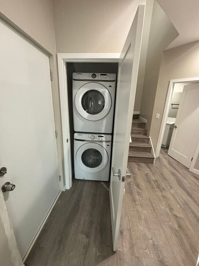 Building Photo - Newly Built in 2025! 4 Bed 2 Bath on Monte...