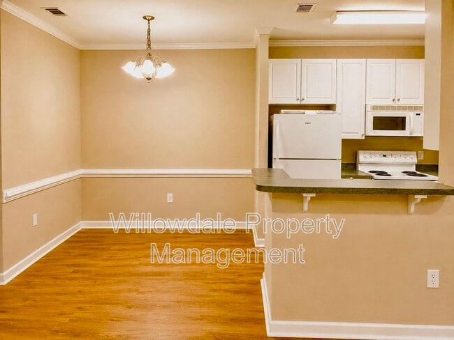 Building Photo - 204 Savannah Ridge Rd