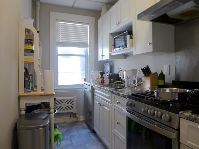 Building Photo - 1705 Massachusetts Ave