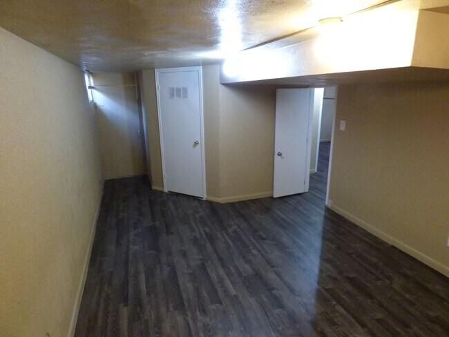 Building Photo - 4915 Fillmore St